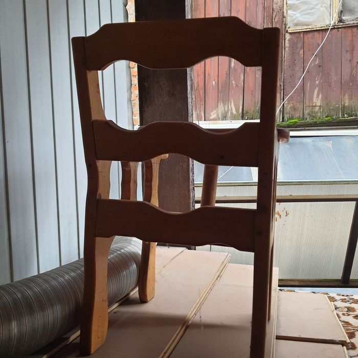 Дитячій стілець, натуральне дерево