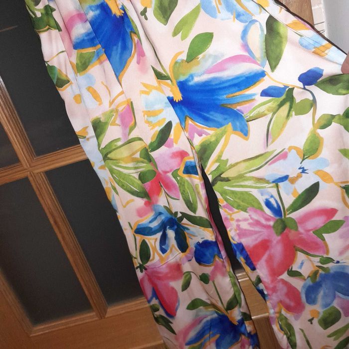 Urgente p despachar baixo preço Macacao de verão florido Naf Naf s/uso