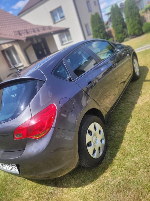 Opel Astra J 2010