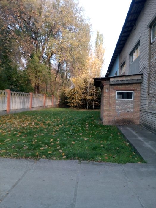 Продам базу торгово-промышленного назначения.