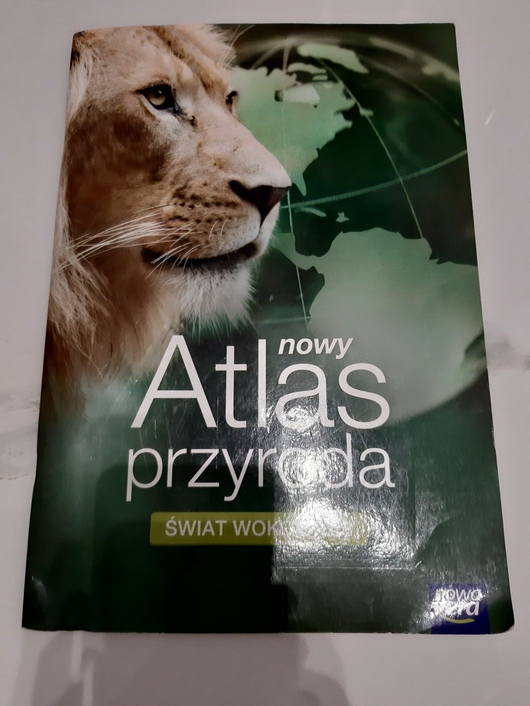 Atlas przyroda "Świat wokół nas "