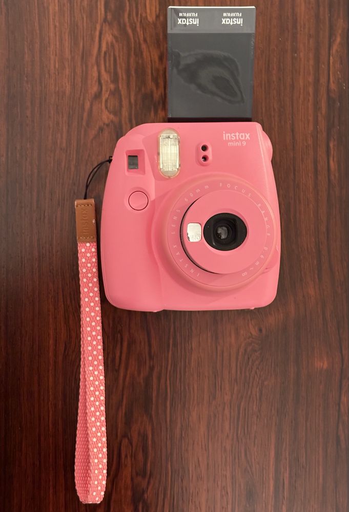 FUJIFILM INSTAX Mini 9 . cor de rosa c/ bolsa Instax 9 .