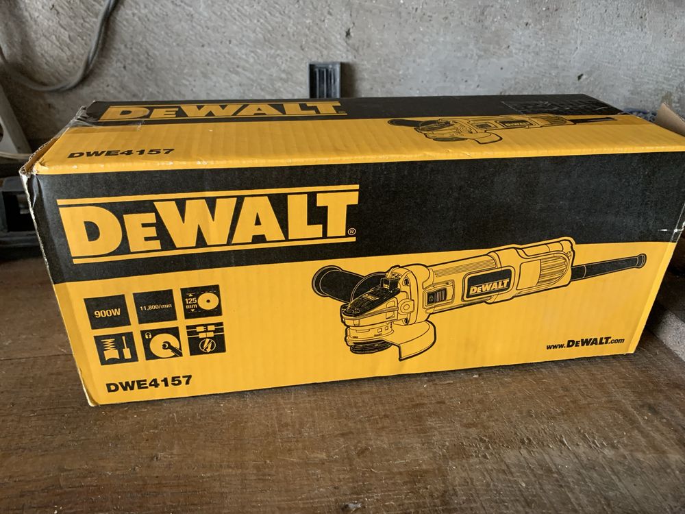 Болгарка 125 DeWalt DWE4157 900Вт оригінал