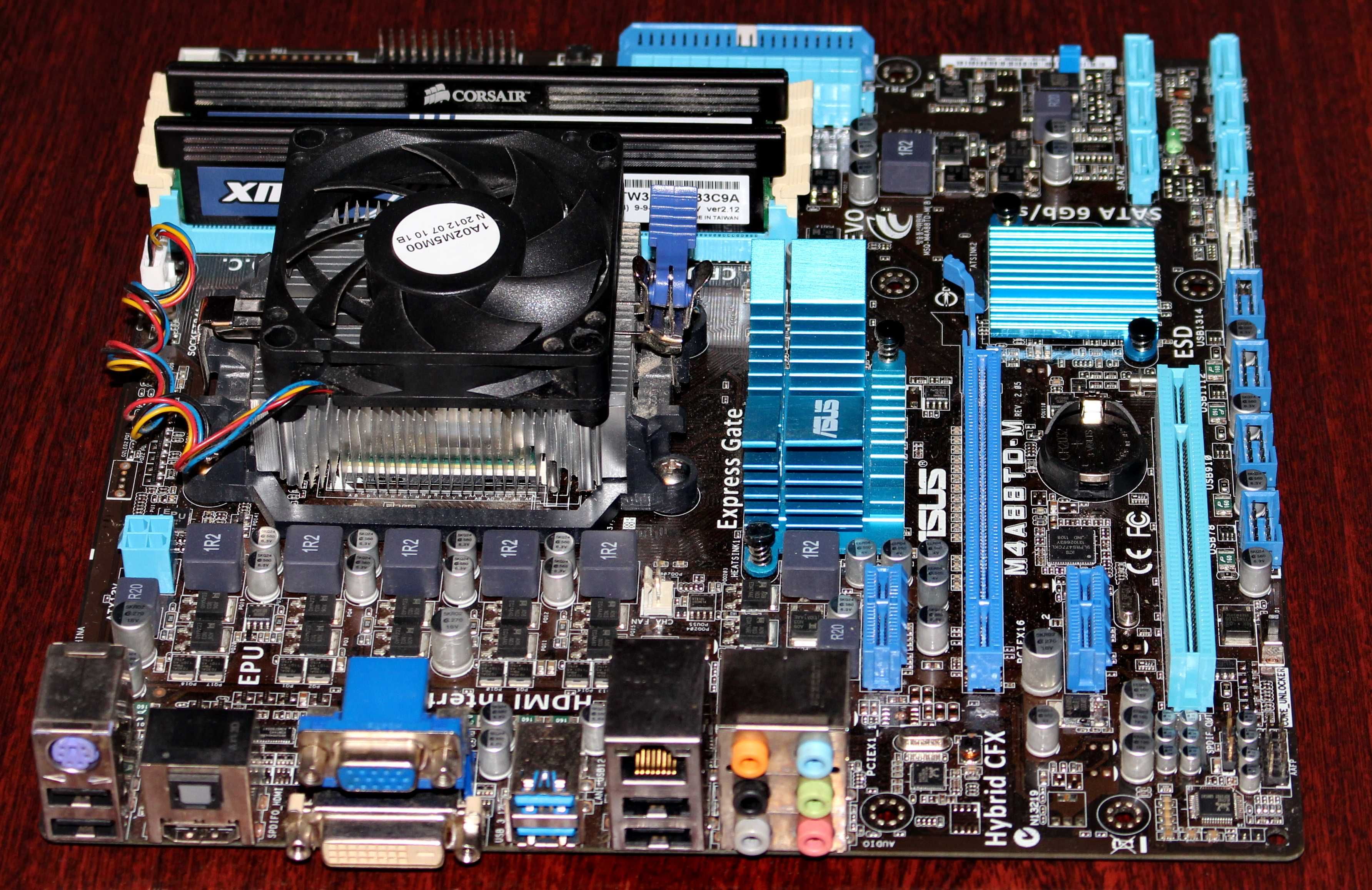 Мат. плата ASUS M4A88TD-M, Пр. AMD Athlon II X2 270, Пам Corsair 2х2GB