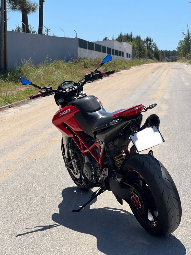 Ducati Hypermotard 796