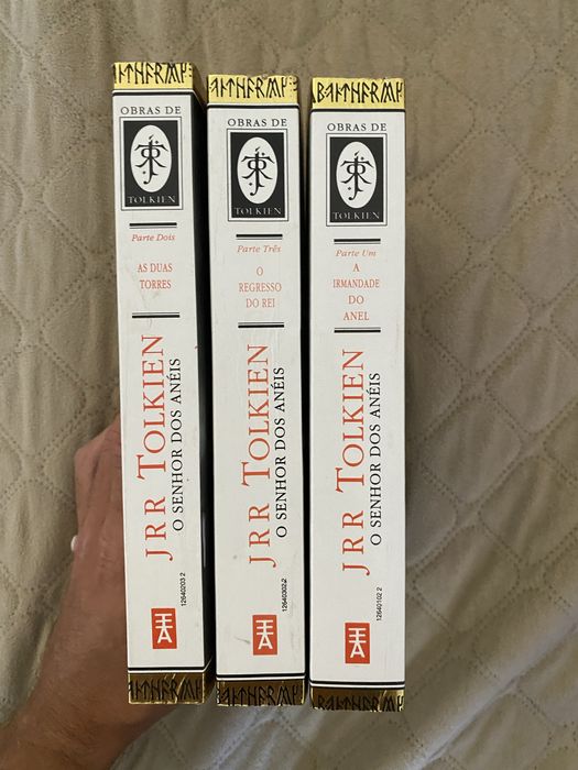 Trilogia de livros “O Senhor Dos Aneis”
