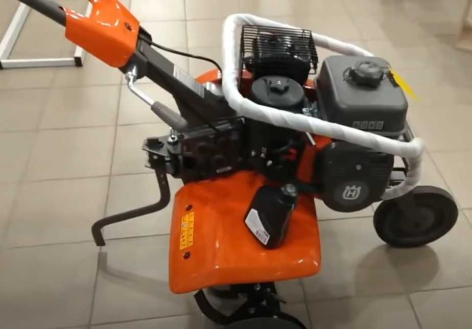 Культиватор мотоблок мотокультиватор Husqvarna TF 230 3,45 кВт/4.5 к.с