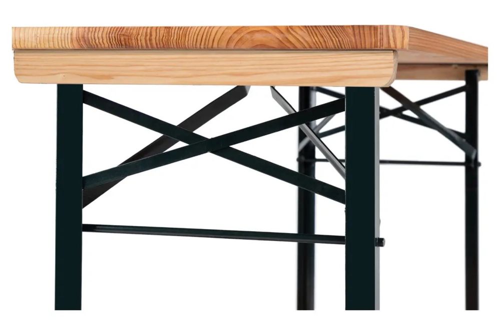 Zestaw mebli ogrodowych drewnianych lakierowanych ławeczki i stolik