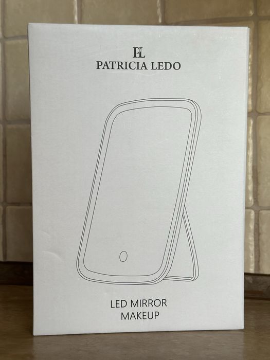 Дзеркало з підсвіткою