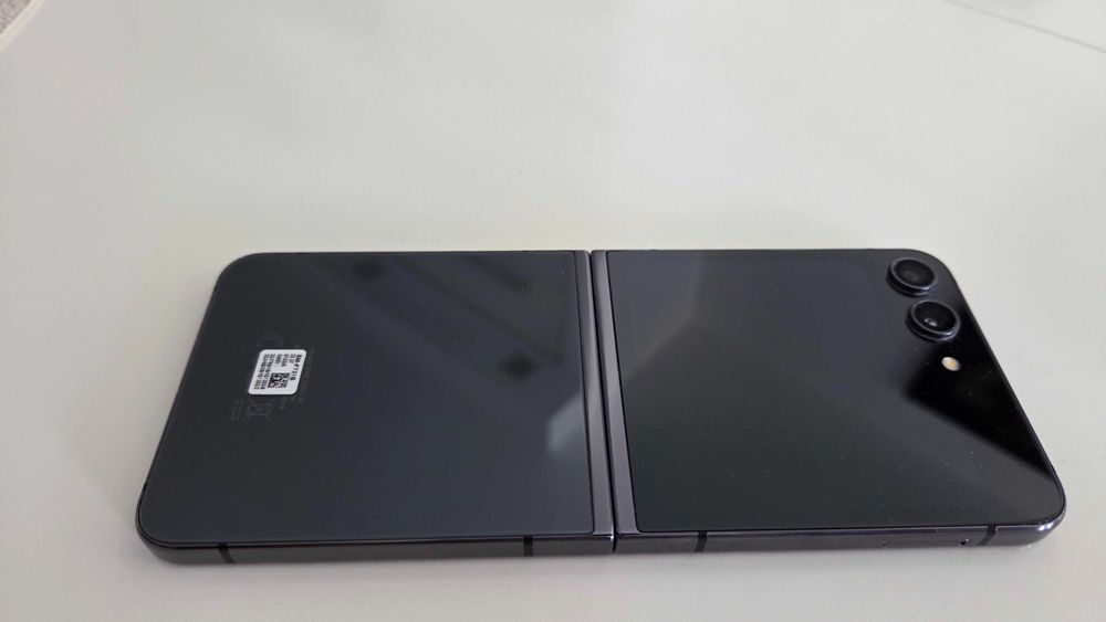 SAMSUNG Galaxy Z Flip 5 8/512GB 5G 6.7" 120Hz Grafitowy SM-F731