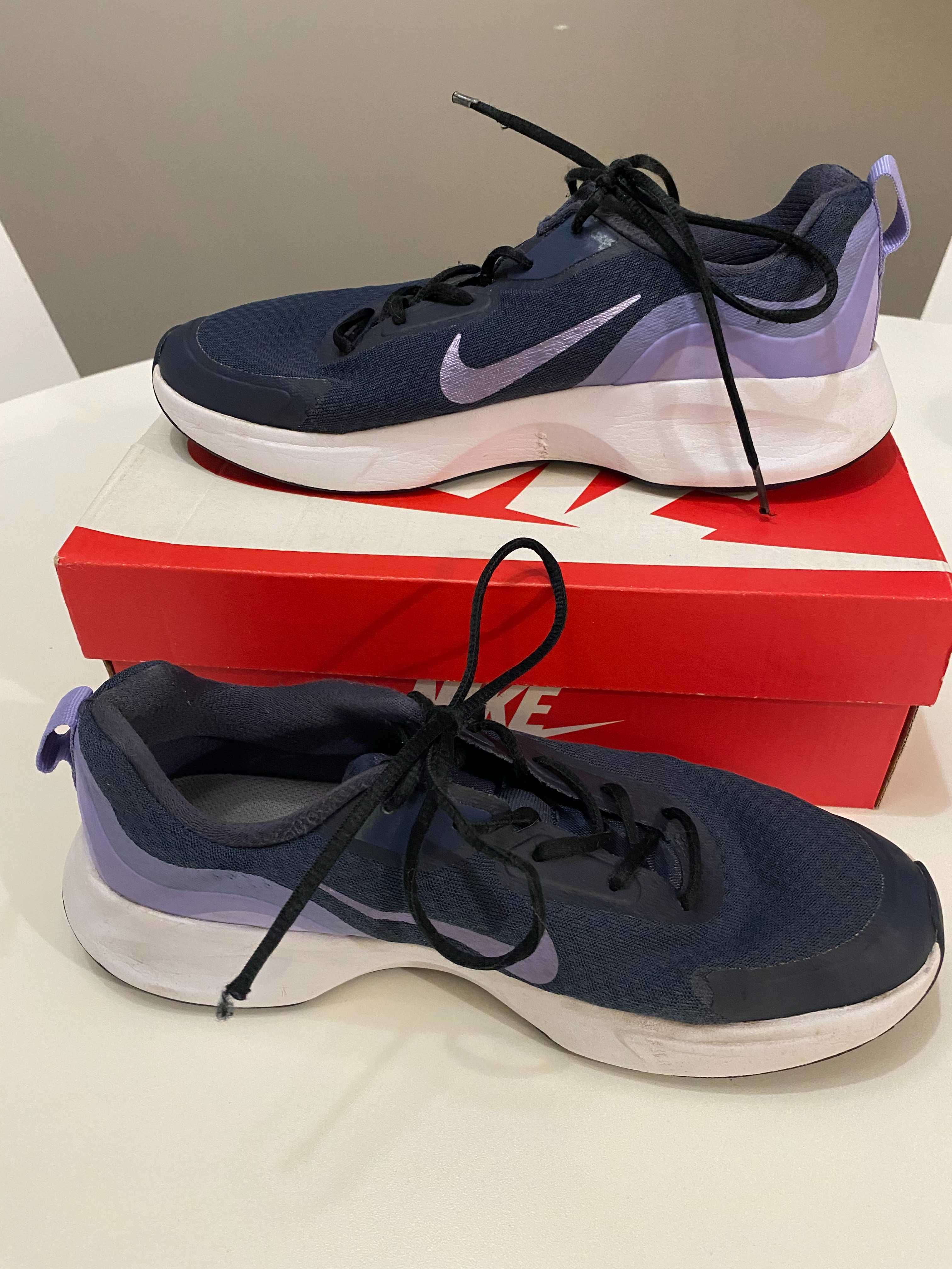 Nike 39 długość wkładki 25,5cm buty dla dziewczynki