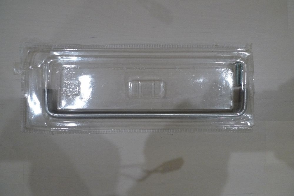 Varão para Casa de Banho marca IKEA em metal