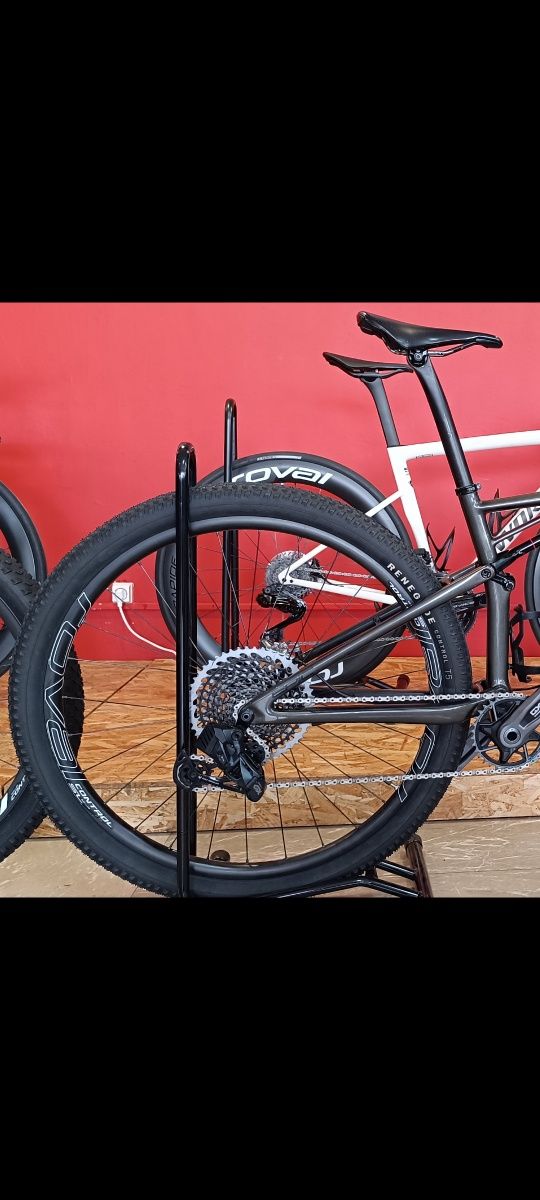 Specialized Epic S-Works M – Pronta para vencer!