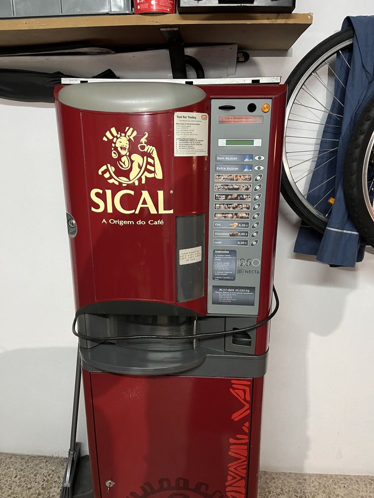 Máquina de café vending necta Brio 250