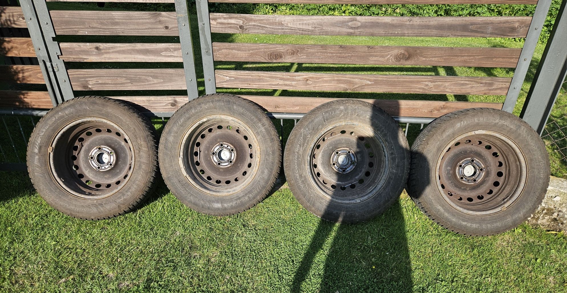 Fulda Kristall Control HP2 215/65/R16 z felgami stalowymi 5x114.3