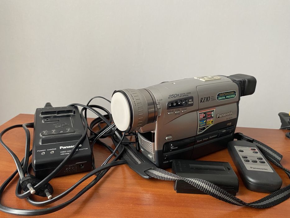 Камера Panasonic NV-RZ10