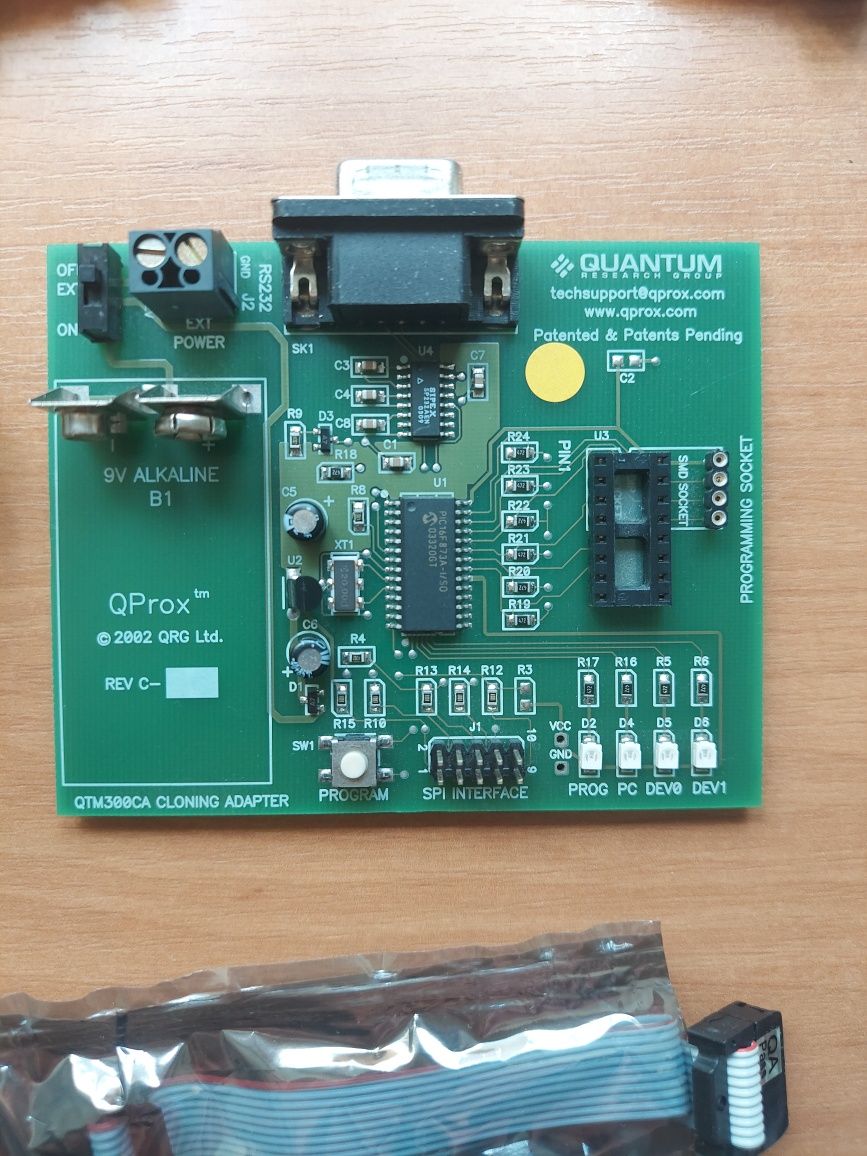 Программатор QTM300CA для сенсорных микросхем QT320, QT310