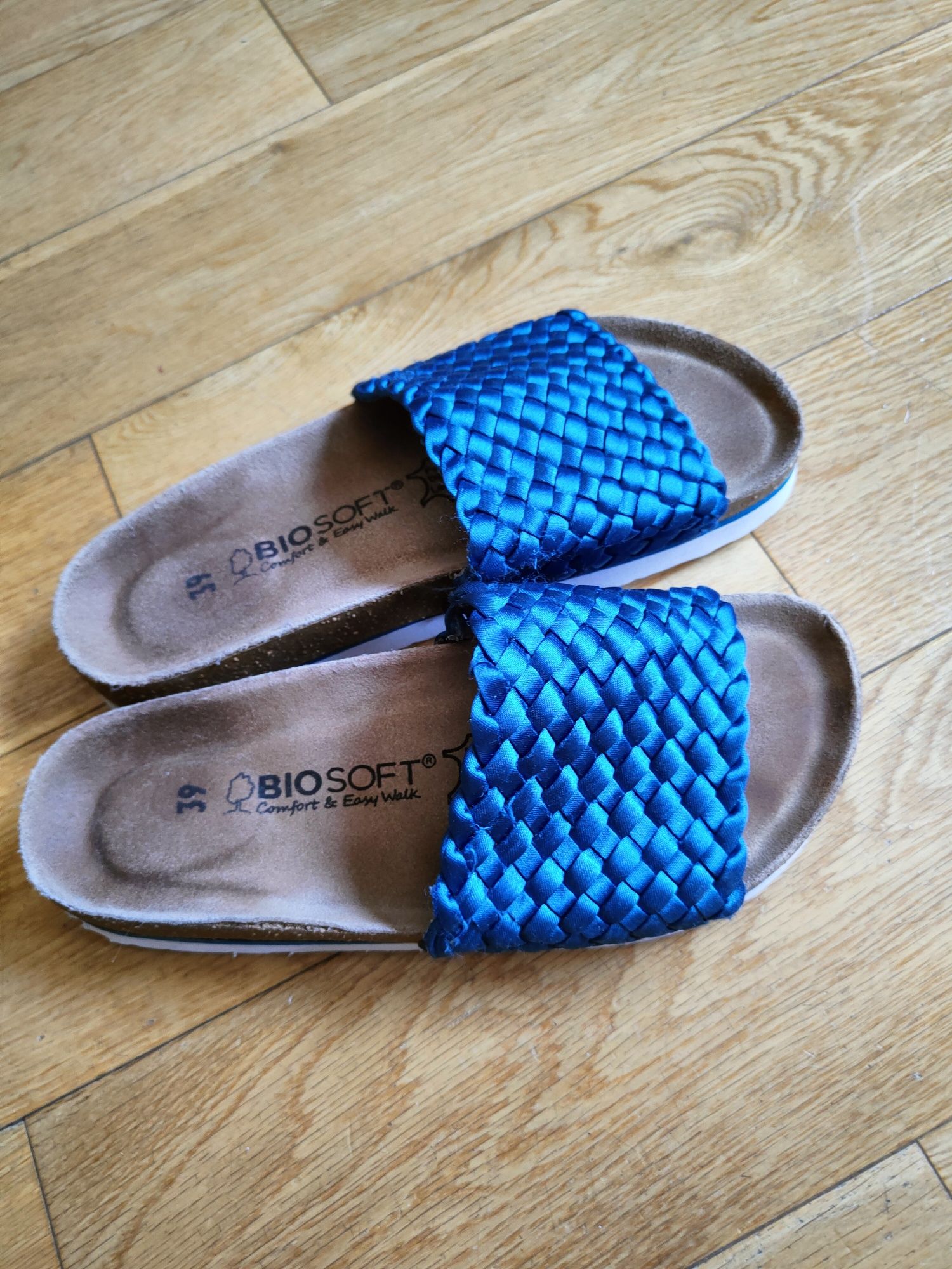 Klapki profilowane Biosoft. Niebieskie . 39