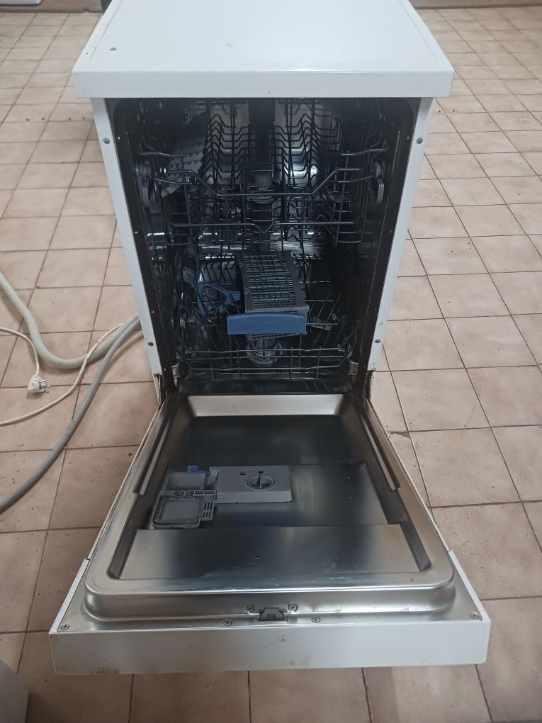 Vendo máquina de lavar loiça em ótimo estado possibilidade de fazer en