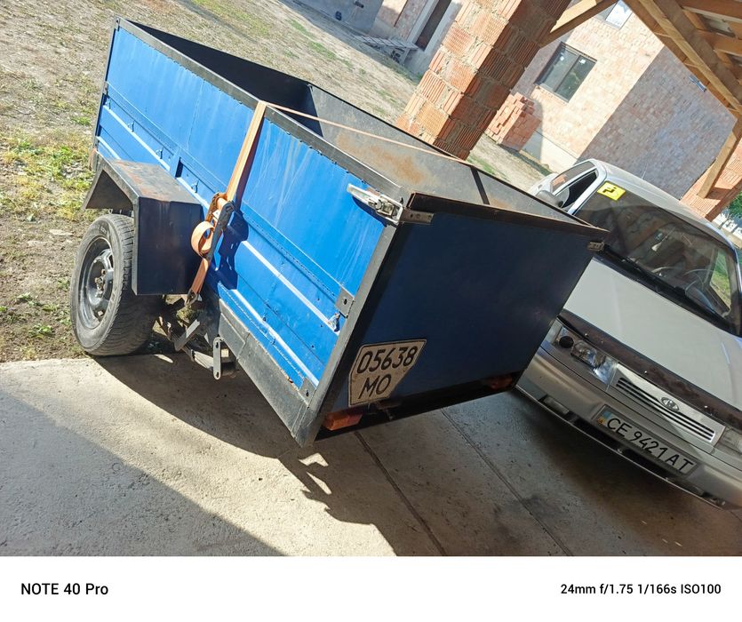 Прицеп хороший стан колеса жигульовські усилений тримає тону