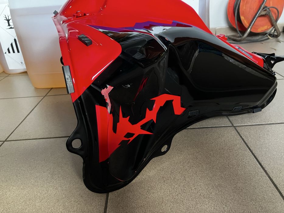 Uszkodzony Zbiornik paliwa bak Honda CRF1100 Africa Twin