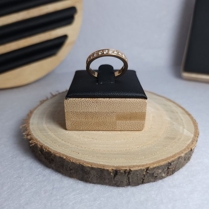 Anel Ouro e 12 Diamantes 19.2kt