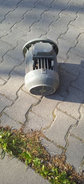 Silnik elektryczny trzyfazowy 4KW