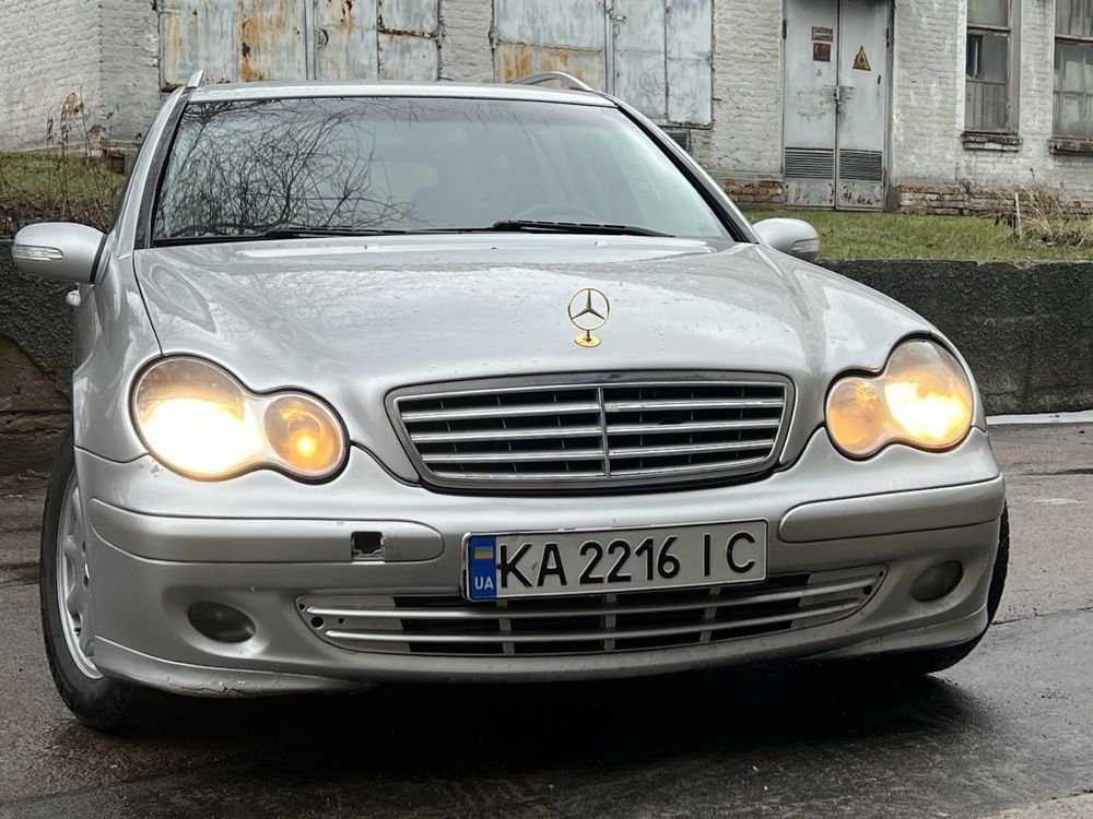 Mercedez Benz 2005 c220 дизель автомат