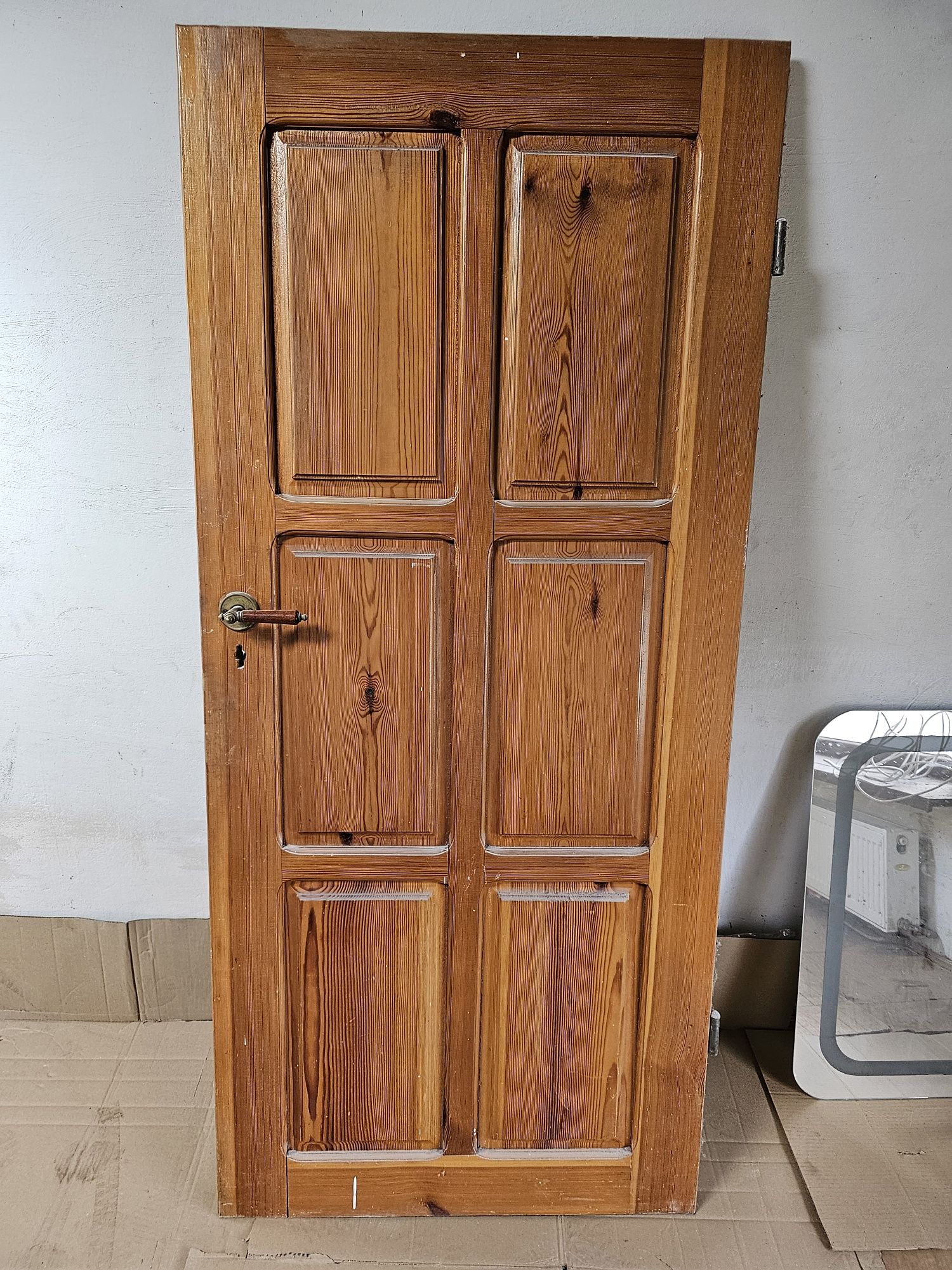 Drzwi drewniane + oscieznica 81cm 80 w LEWE PRAWE