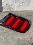 Lampa tyl  prawa mustang 6 generacja USA