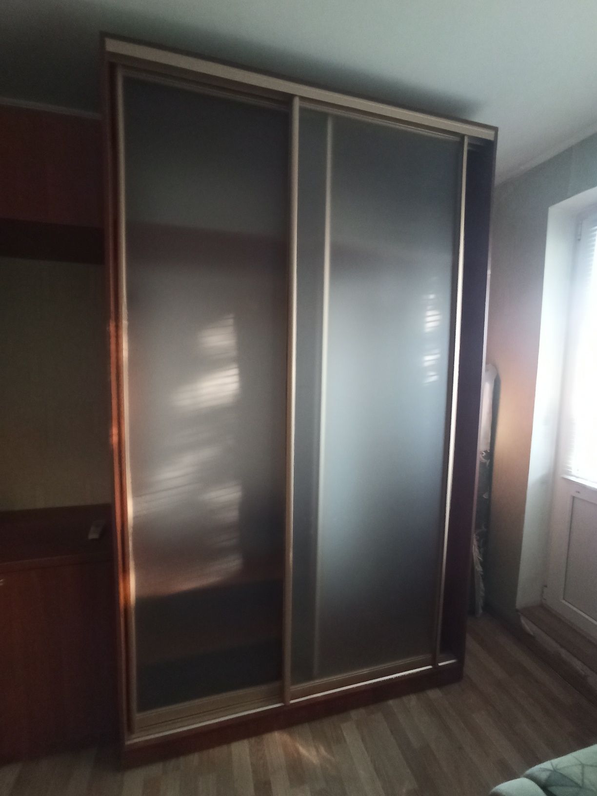 Шкаф в кімнату 2.5*1.5*0.6