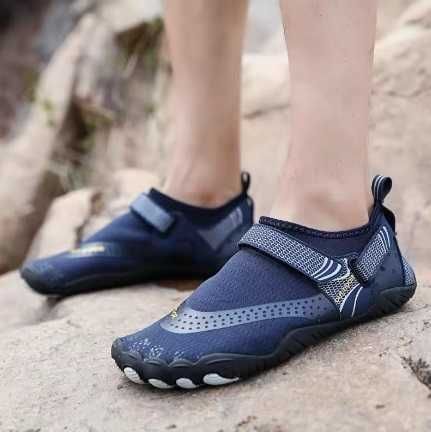 Sapatos p/ praia, anti peixe aranha, andar nas rochas Nº44 e Nº36