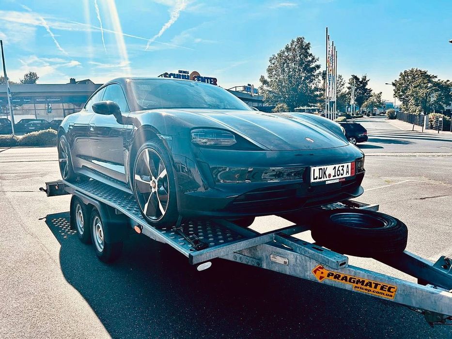 Евакуатор/автовоз/лавета/доставка авто з Європи/перевезення по Україні