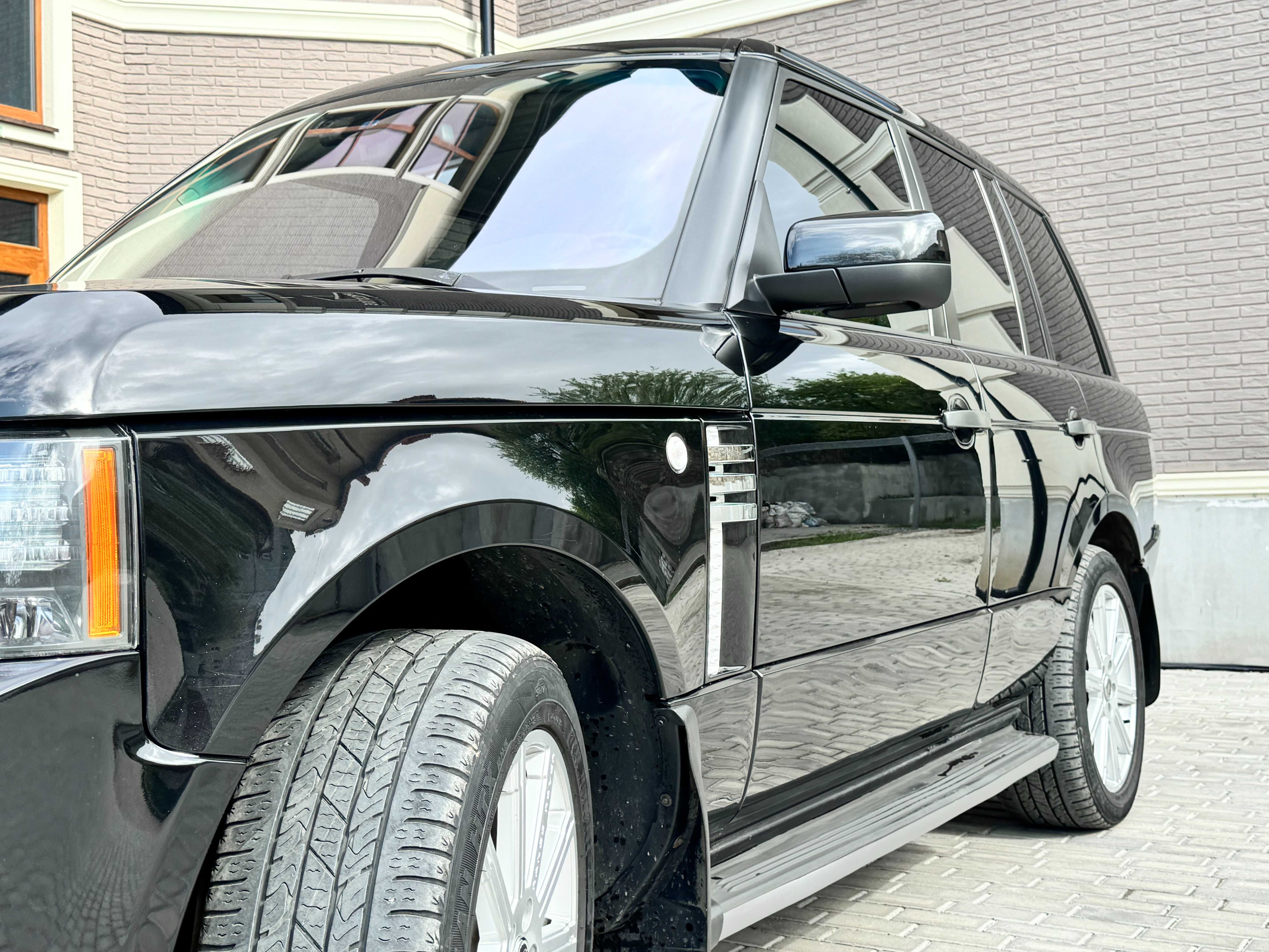 Range Rover автомобіль 2010 рік 3,6 диз