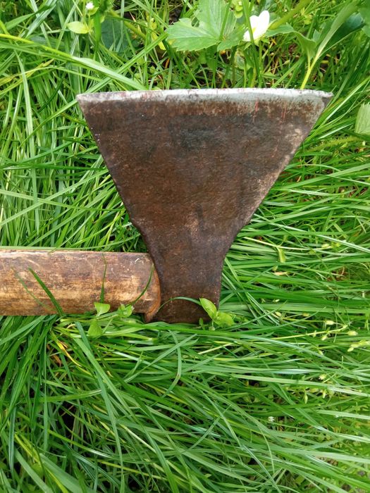 Старинный топорик