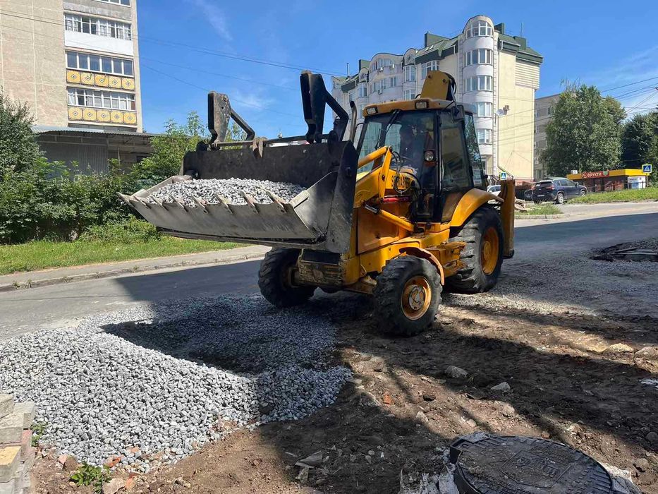 Послуги екскаватором JCB