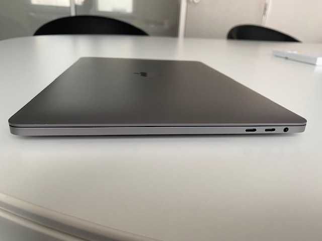 Macbook Pro (2020)