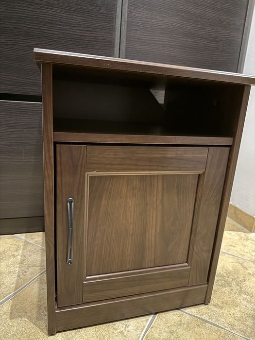 Szafka nocna stolik nocny Ikea Songesand kolor brązowy orzech