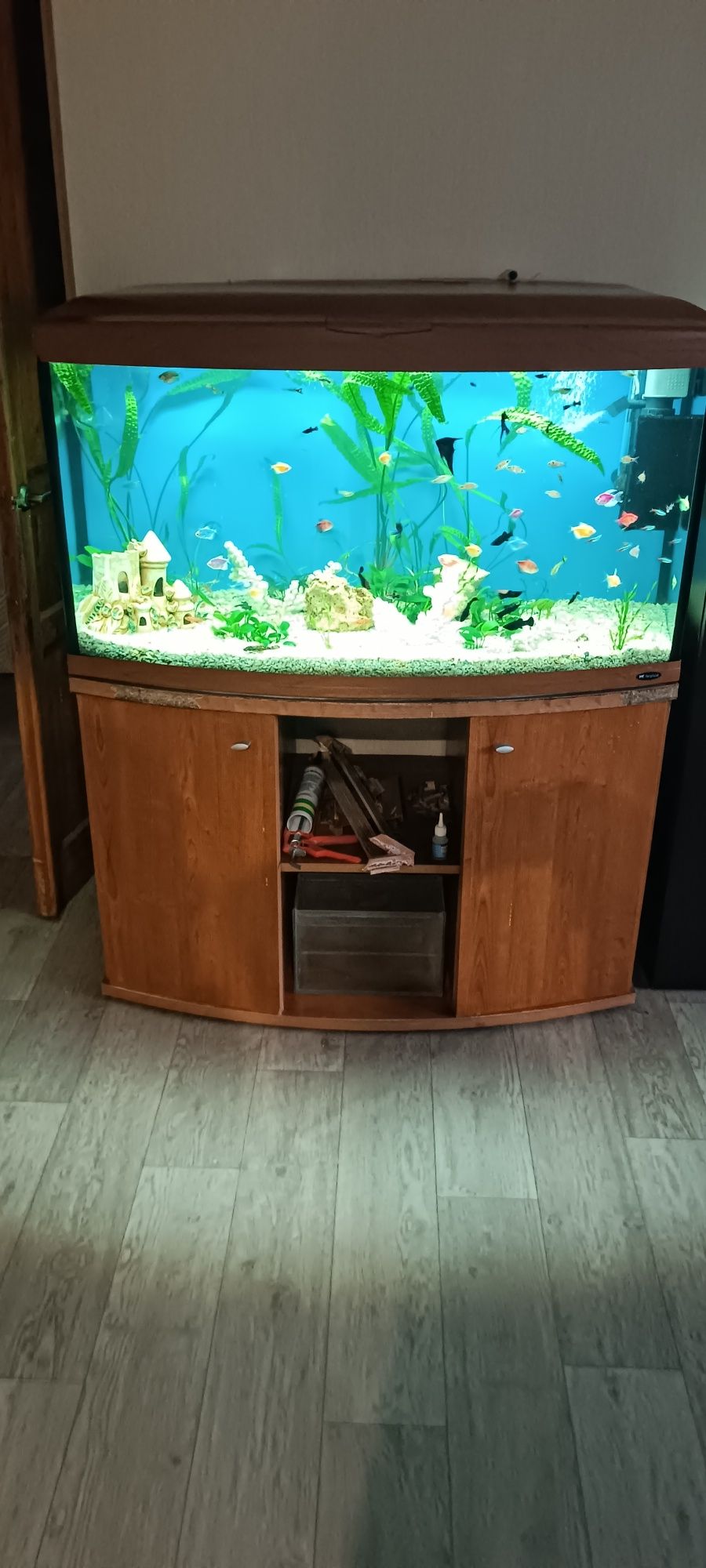 Продам аквариум на 300 литром