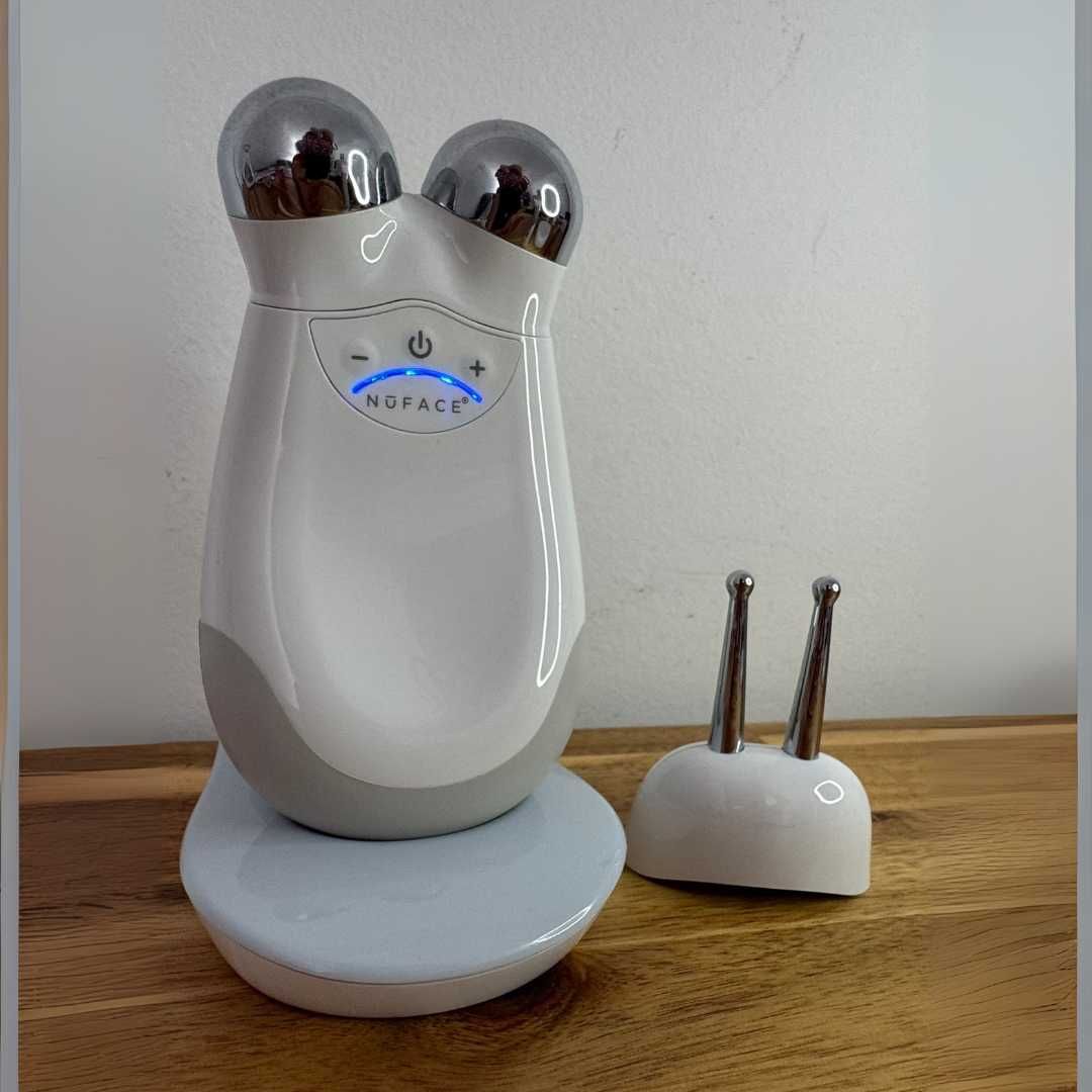 NuFACE Trinity+ com aplicador para lábios e sobrancelhas