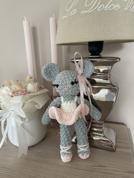 szydełkowa myszka baletnica / pluszowa myszka robiona na szydełku