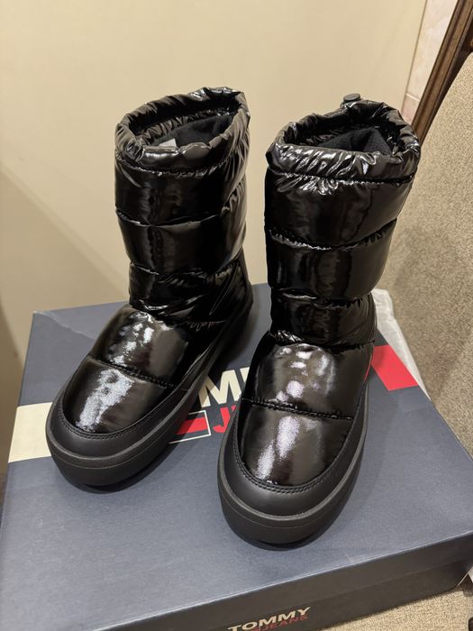 Зимові дутікі угі UGG Tommy Hilfiger оригінал р 38,39