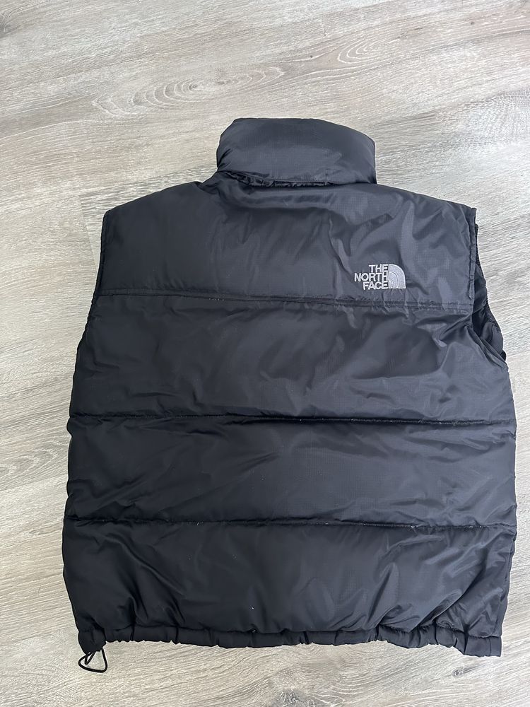 Продам жилетку The North Face