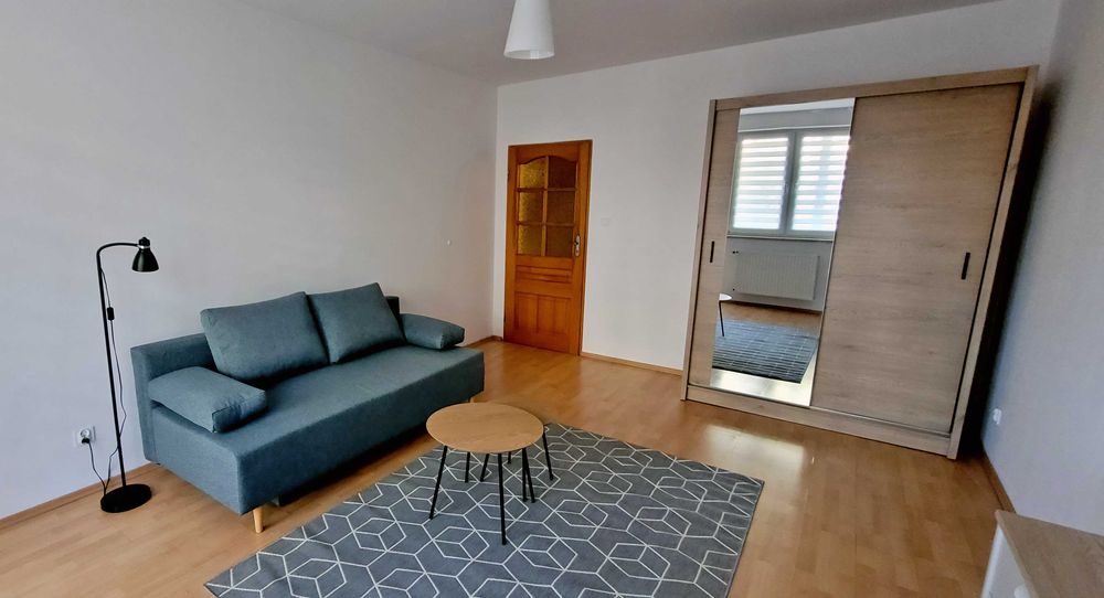 Wynajmę kawalerkę 35 m² os. Mokre w Toruniu parterowy lokal z balkonem