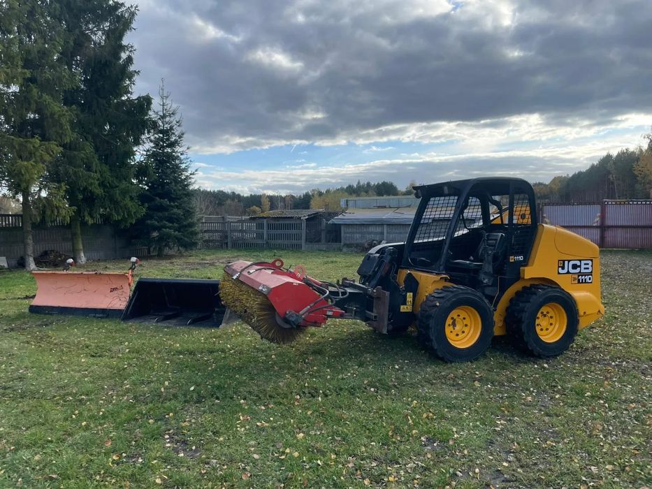 Bobcat ROBOT 94 konie + zamiatarka i pług  Dodatkowo zamiatarka oraz hydrauliczny pług