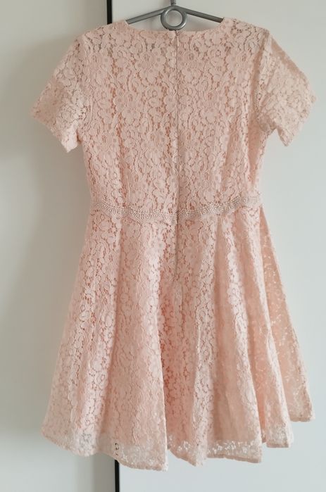 Sukienka dziewczęca koronka morela r. 140-146 Reserved