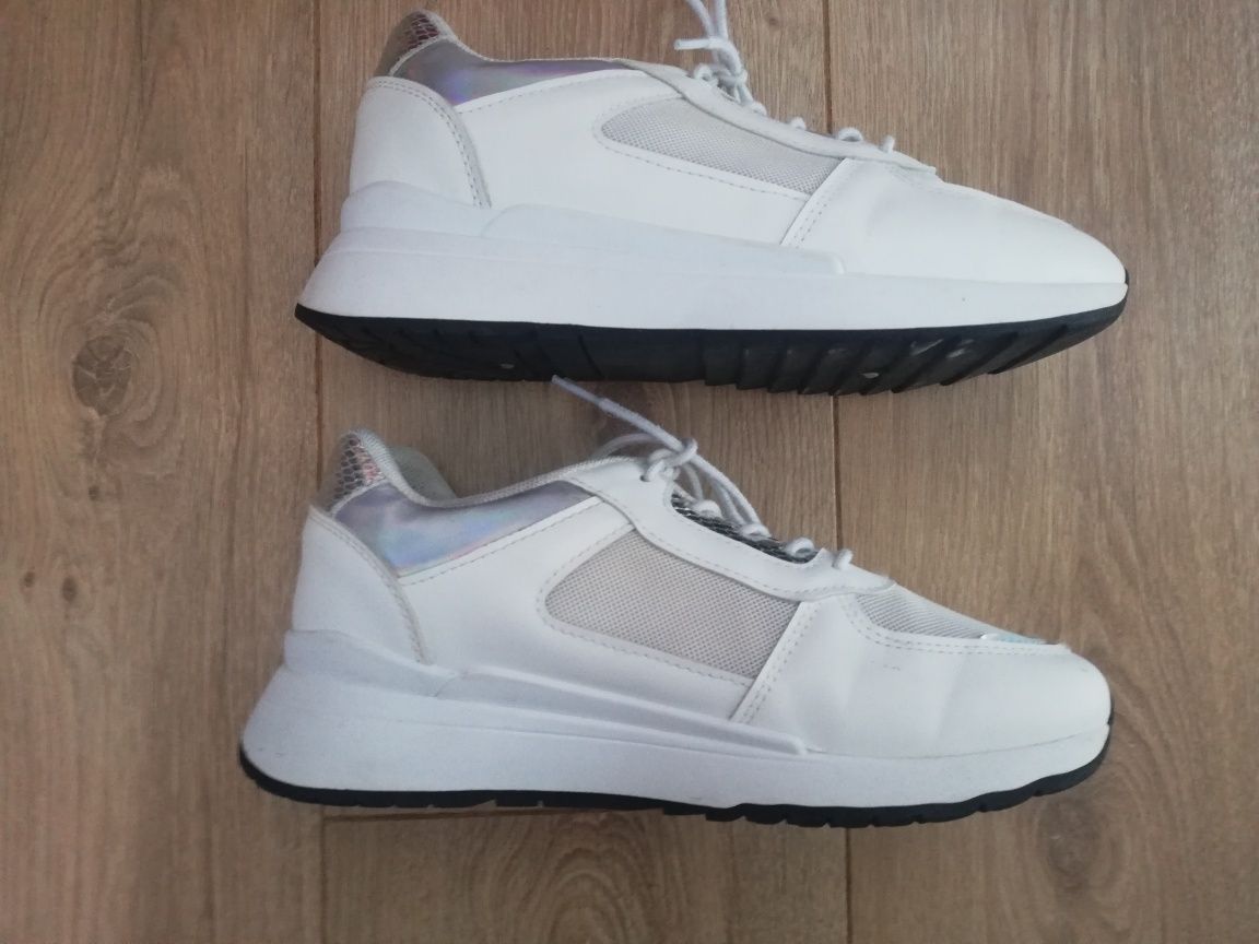Białe adidasy 38