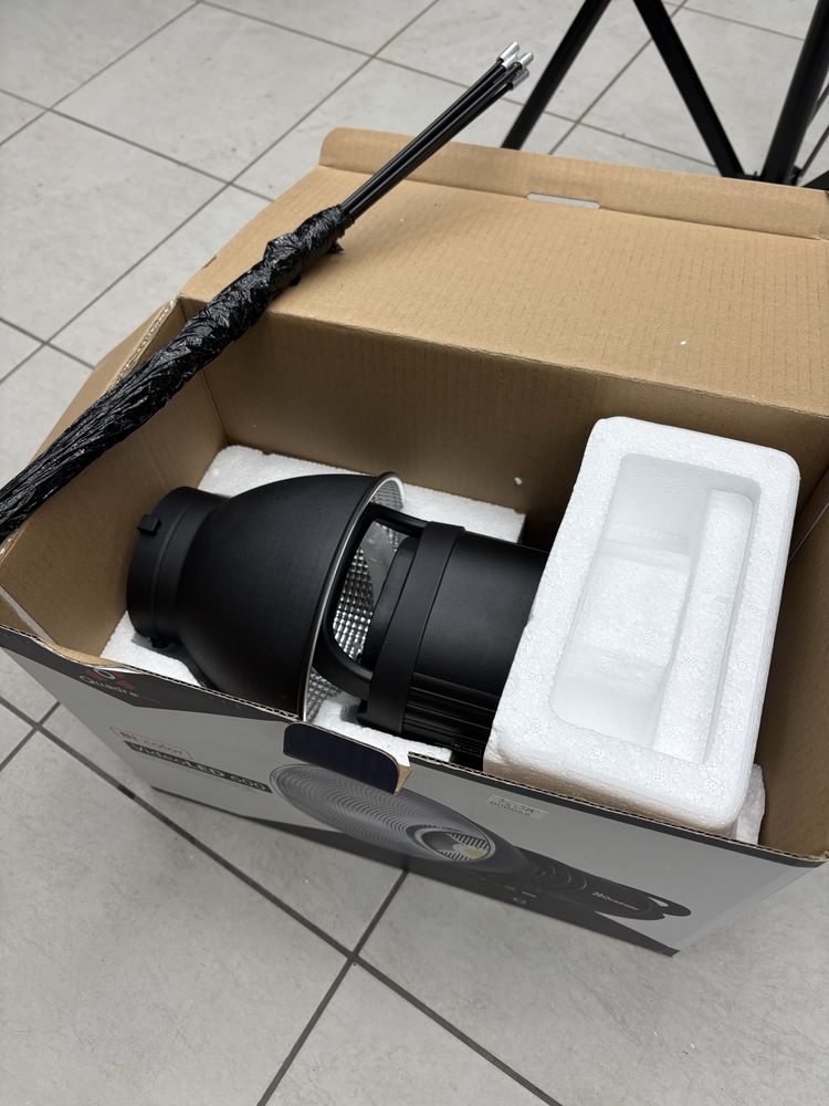 VideoLED 600| Softbox octa 120| Nadajnik 2,4GHz Quadralite| statyw