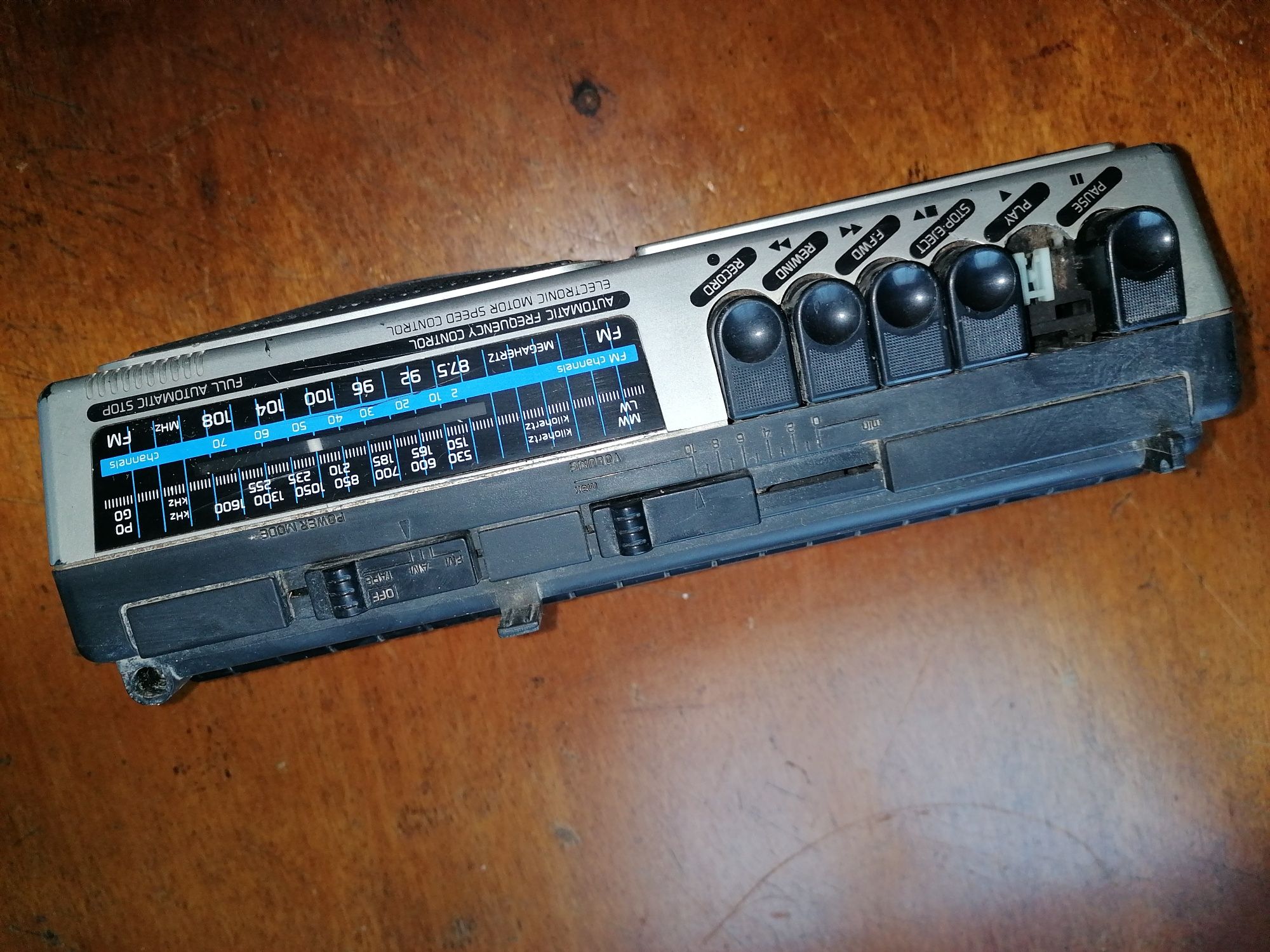 Radiola Radio Cassette Recorder D7168