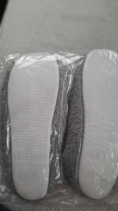 łapcie  damskie kolor szary rozm.38-39